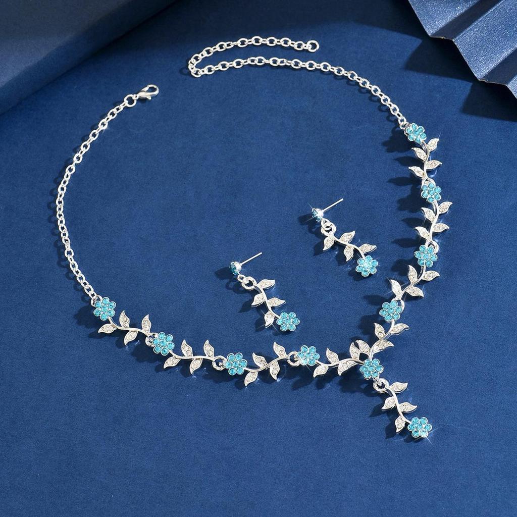 Vintage European & American Bridal Flower Rhinestone Wedding Jewelry Set: Necklace & Earrings