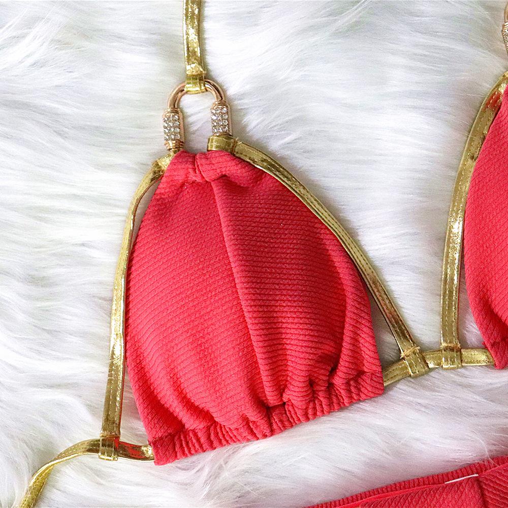 Sexy křišťálové diamantové plavky bez zad se zlatým páskem