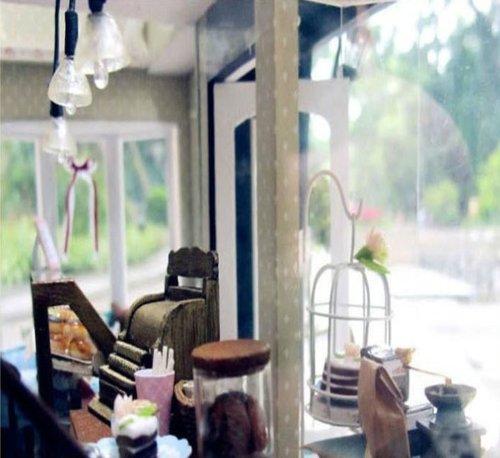 (t-FREAK) Dollhouse DIY Kit Set Miniature European Travel Diary Paris Street Corner Cafe In Hallstatt