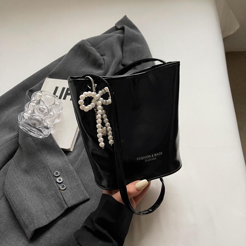 Chic And Stylish Bucket Bag For Women Modern Casual Shoulder Crossbody Purse Black,Without Pendant