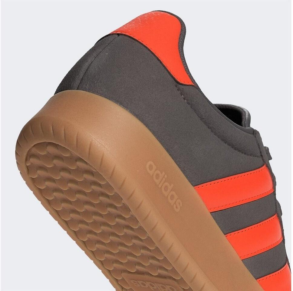 Кроссовки Adidas Barreda угольный/импактный оранжевый/жвачка