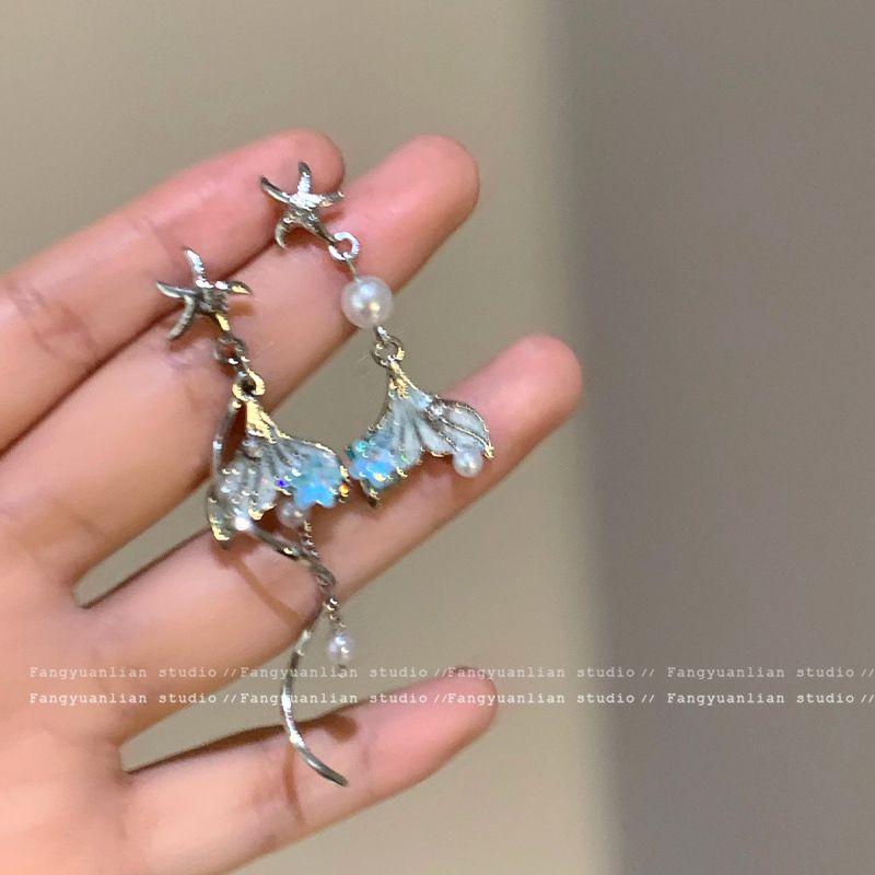 

Romantic Summer Sweet Cool Elegant Blue, Fishtail Pearl Stud Earrings for Women Accessible Luxury Fancy Earrings Design Earrings Blue asymmetric fishtail earrings