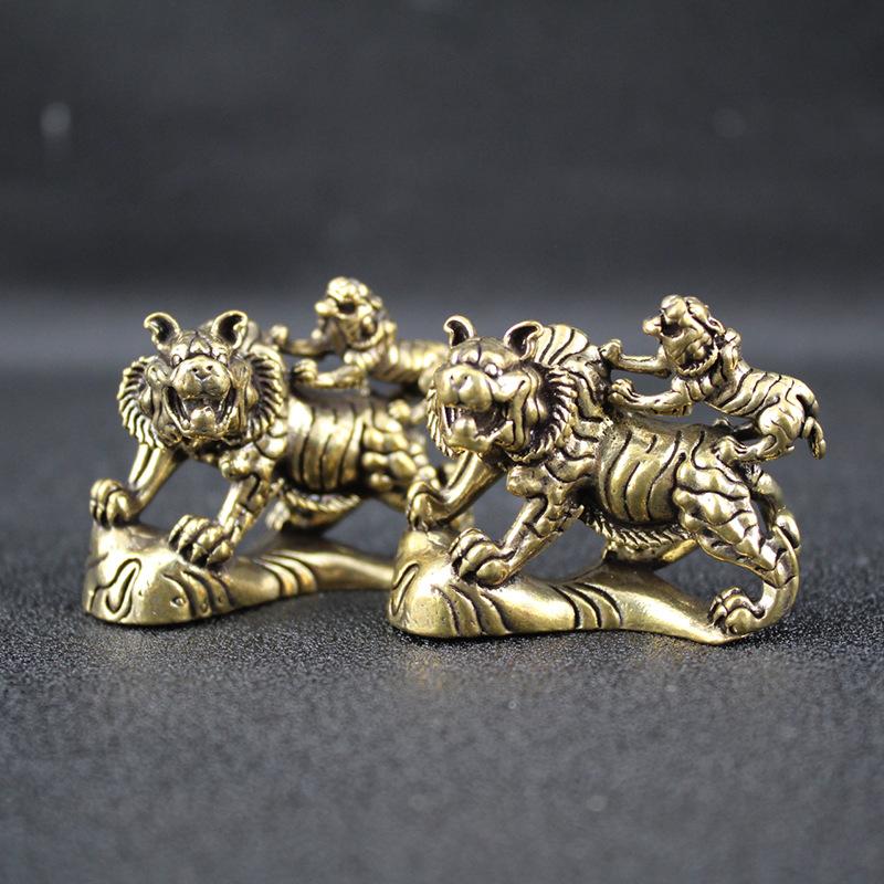 Brass child tigress home office desktop ornament hand handle tiger back tiger ornament handicraft