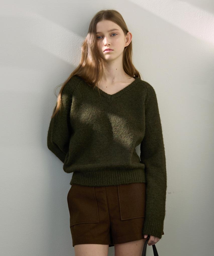 Edeuwodeubeollun Hairy Wool Blend V-Neck Knit - Khaki