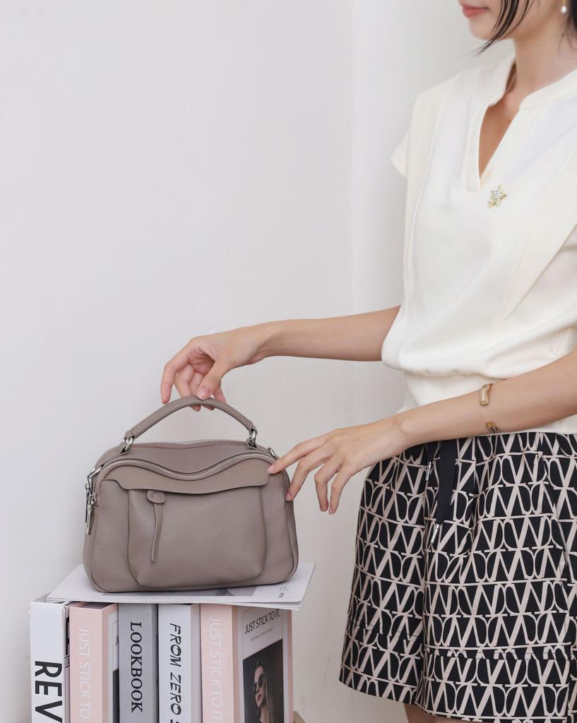 First Layer Cowhide Small Square Bag Crossbody Mobile Phone Change Popular Apple Bag Women's Shoulder Practical Solid Color Leather Bag Soft