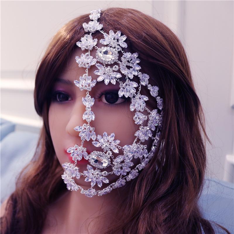 European And American Ins Bloggers Have The Same Exaggerated Fashion Rhinestone Half Face Mask Halloween Dance Accessories Mask