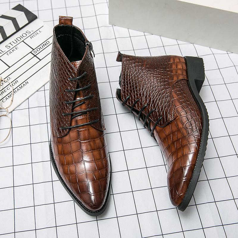 Fashion High Quality Low Heeled Lace Up Brown Chelsea Mens Boots Business Leather Men Designer 2025 Fashion Casual Pointed Cowboy Boots
