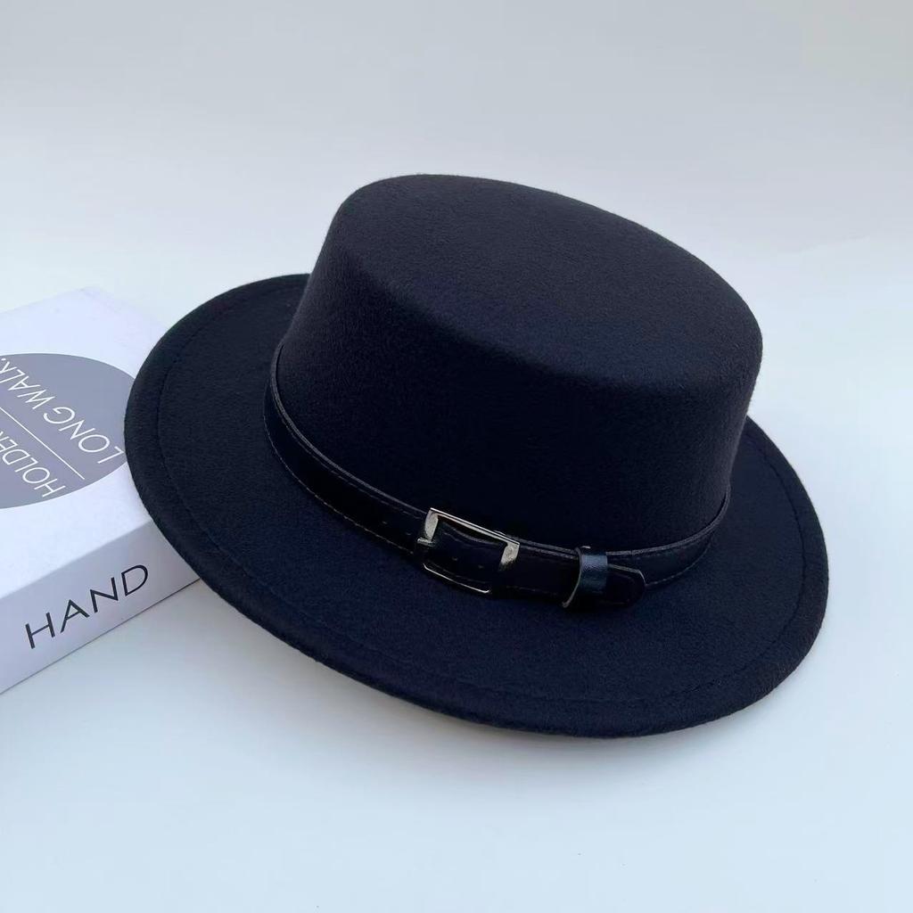 Hepburn woolen flat top top top hat women's spring and autumn winter French retro flat-brimmed jazz hat shows the face small felt hat versatile