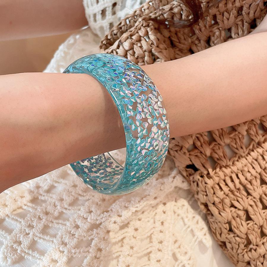 2026 Trendy Dopamine Colored Resin Round Bracelet For Fashion Summer Women Charm Personalized Retro Jewelry Accessories