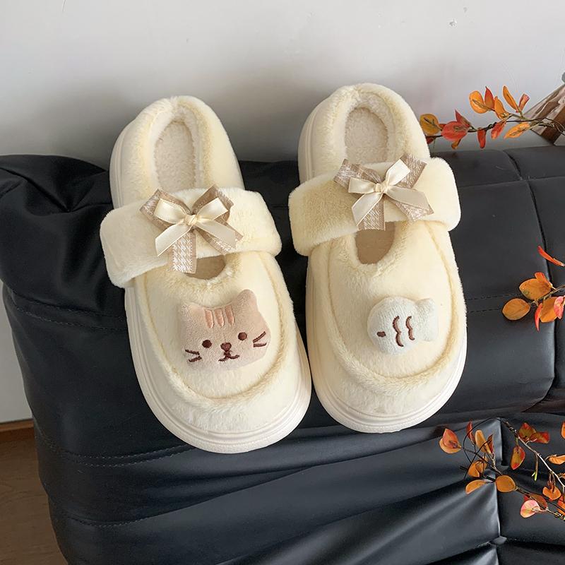 Fashion Cute Cartoon Plush Decoration Indoor Slippers Women 2025 Winter Sweet Bowknot Indoor Slippers Warm Short Plush Bedroom Slides