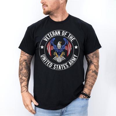 Veteran der Armee der Vereinigten Staaten - Patriotischer Adler Amerikanische Flagge Unisex T-Shirt