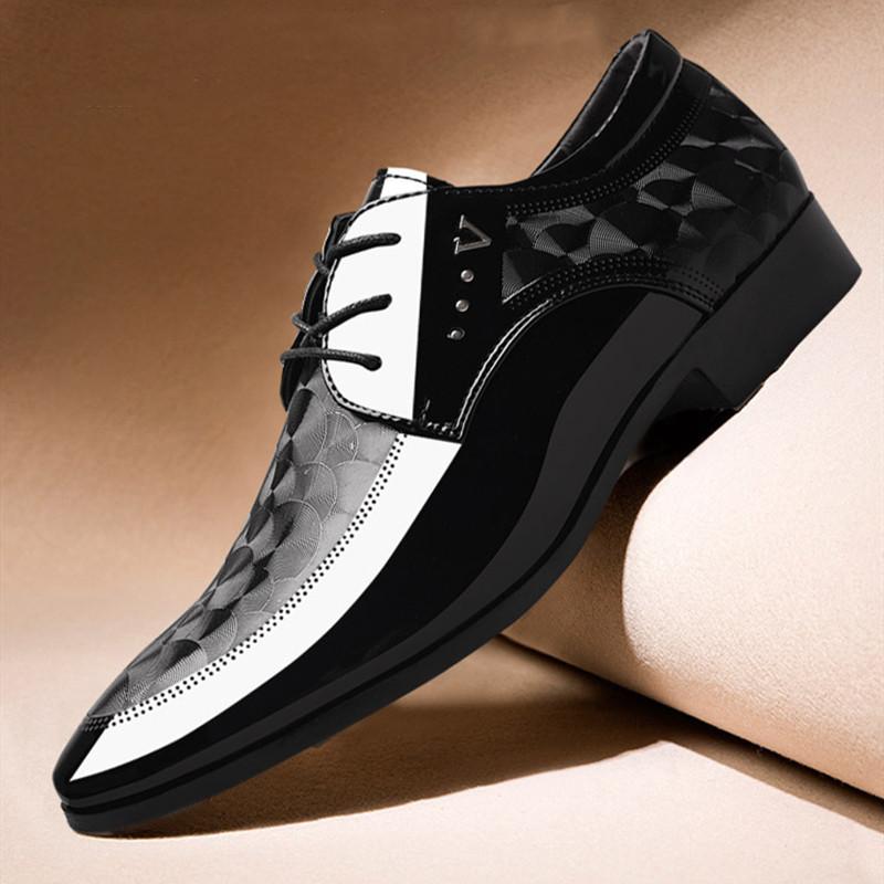 Really soft suit men's leather shoes men's flat groom bright dress young pointed boys casual wedding shoes spring and autumn