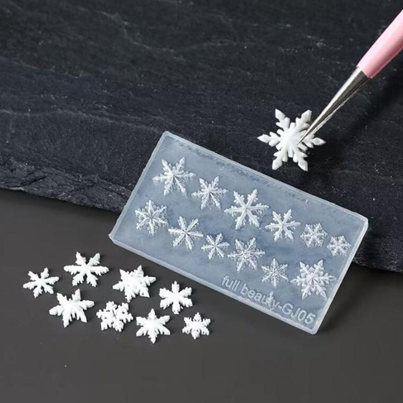 1Pcs Winter Snowflake Nail Art Silicone Mold 3D Embossed Carving Soft Stamping Plate Christmas Reusable Diy Gel Stencils Tool