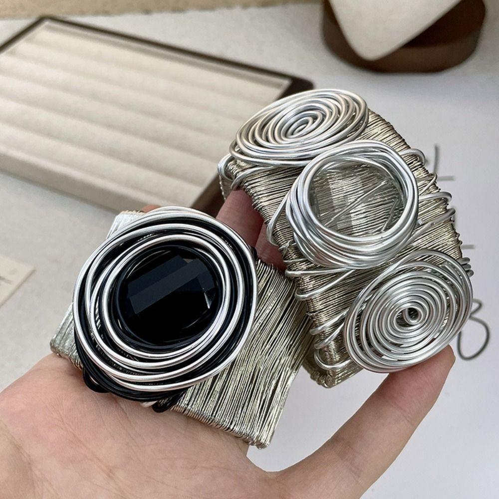 

Punk Goth Metal Wire Bracelet Line Twined Women Bangle Fashion Rhinestone Bracelet Gifts срібний/чорний