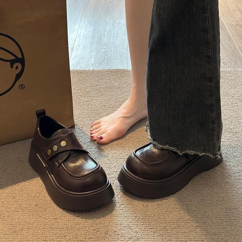 British style black platform small leather shoes women's spring and autumn 2025 new retro versatile heightening metal temperament single shoes