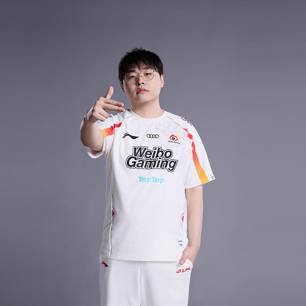 Li Ning Sports Lifestyle Series Letter Brand Logo Round Neck Short Sleeve T-Shirt 2024 Season WBG Team Unisex T-Shirt Off-White ATSU645-1