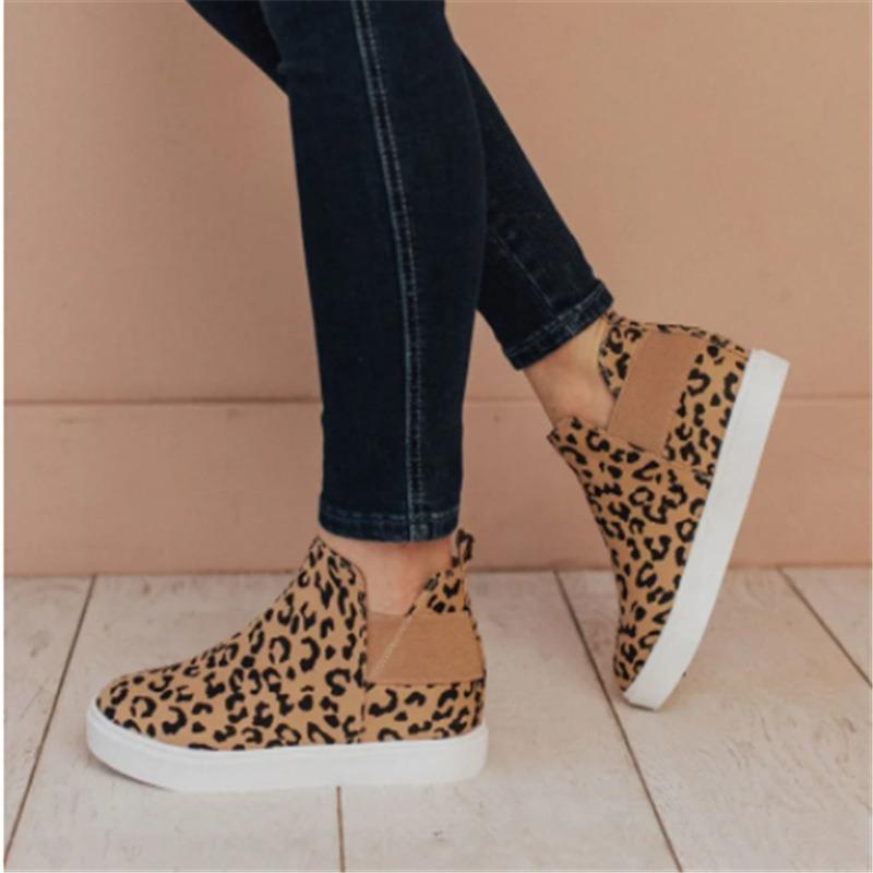 Europäische und amerikanische Damen-Flachschuhe 2024 Herbst Neue Lässige Sport-Board-Schuhe Designgefühl Vulkanisierte Schuhe Traf