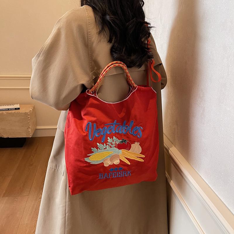Exquisite and Versatile Embroidery Contrasting Color Large Capacity Women's Underarm Bag Korean Version of the New One-shoulder Crossbody Bag