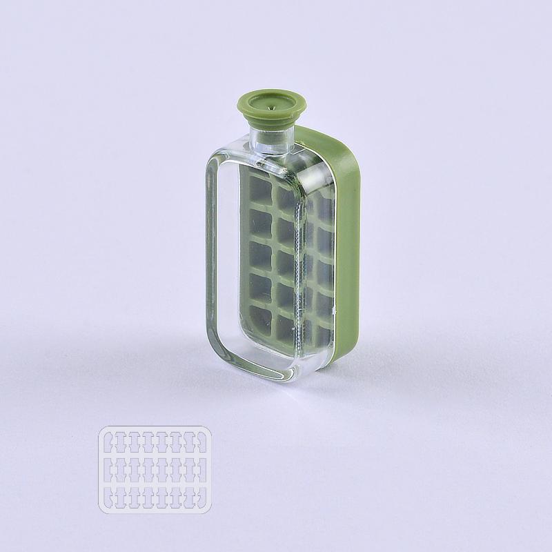 

1 Set Doll Accessories Miniature Dollhouse Mini Ice Cube Bottle Model Toys Simulation Ice Grid Ice Cup Ornaments as the picture