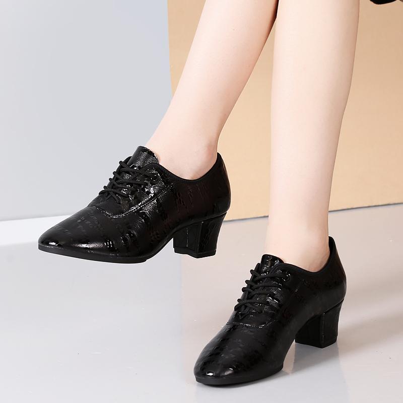 Women Water Grass Grain Leather Latin Dance Shoes Square Lace Round Toe Soft Soled Dance Shoes Breathable Social Dance Modern