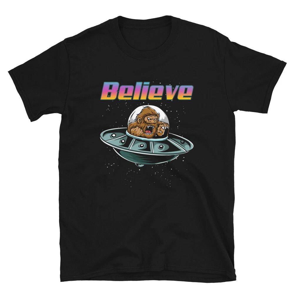 Believe Sasquatch Bigfoot On UFO Alien Believer T-shirt M