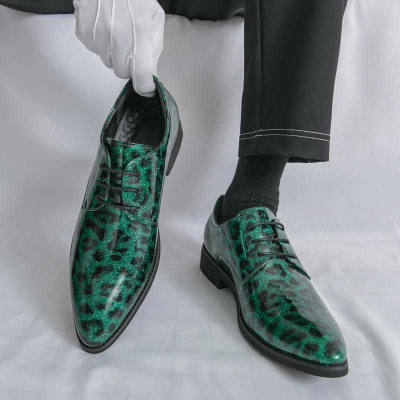 Men Derbys Oxford Leopard Print Personality Nightclub Leather Business Shoes Men's Tuxedo Wedding Dance Shoes Red Green Plus Size
