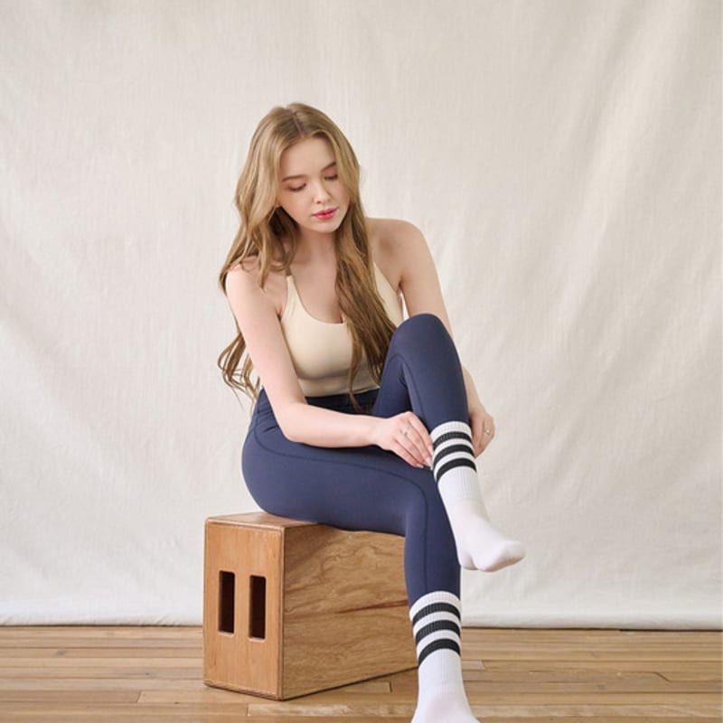 Lululela Fluffy Cushion Mesh Three-Stripe Long Sports Socks (3 Colors) 3set