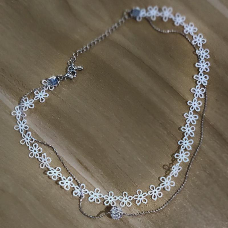 Korean Fashion Lace Flower Choker Necklace: Retro Double Layer Trendy Collarbone Chain for Women