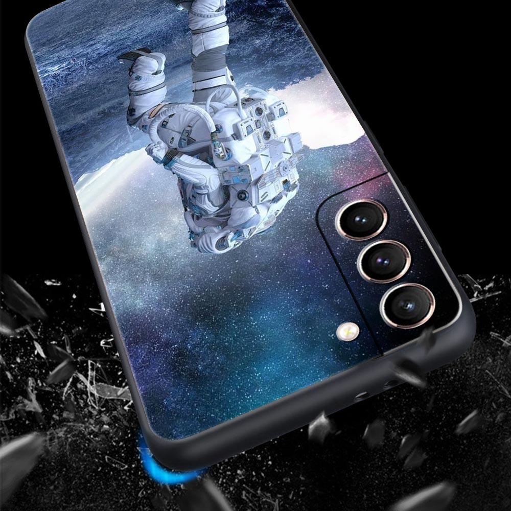 Cute Astronaut Moon Phone Case For Samsung Galaxy S23 S22 S21 S20 FE Ultra 5G S10 S10E S9 S8 Plus 10 20 Silicone Cover Bumper