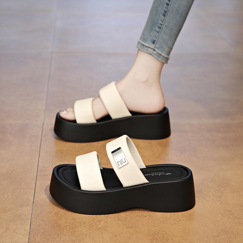 Beautiful with skirts, thick-soled height-enhancing cool slippers, women's summer outer wear advanced sense 2025 new going out wedge slippers