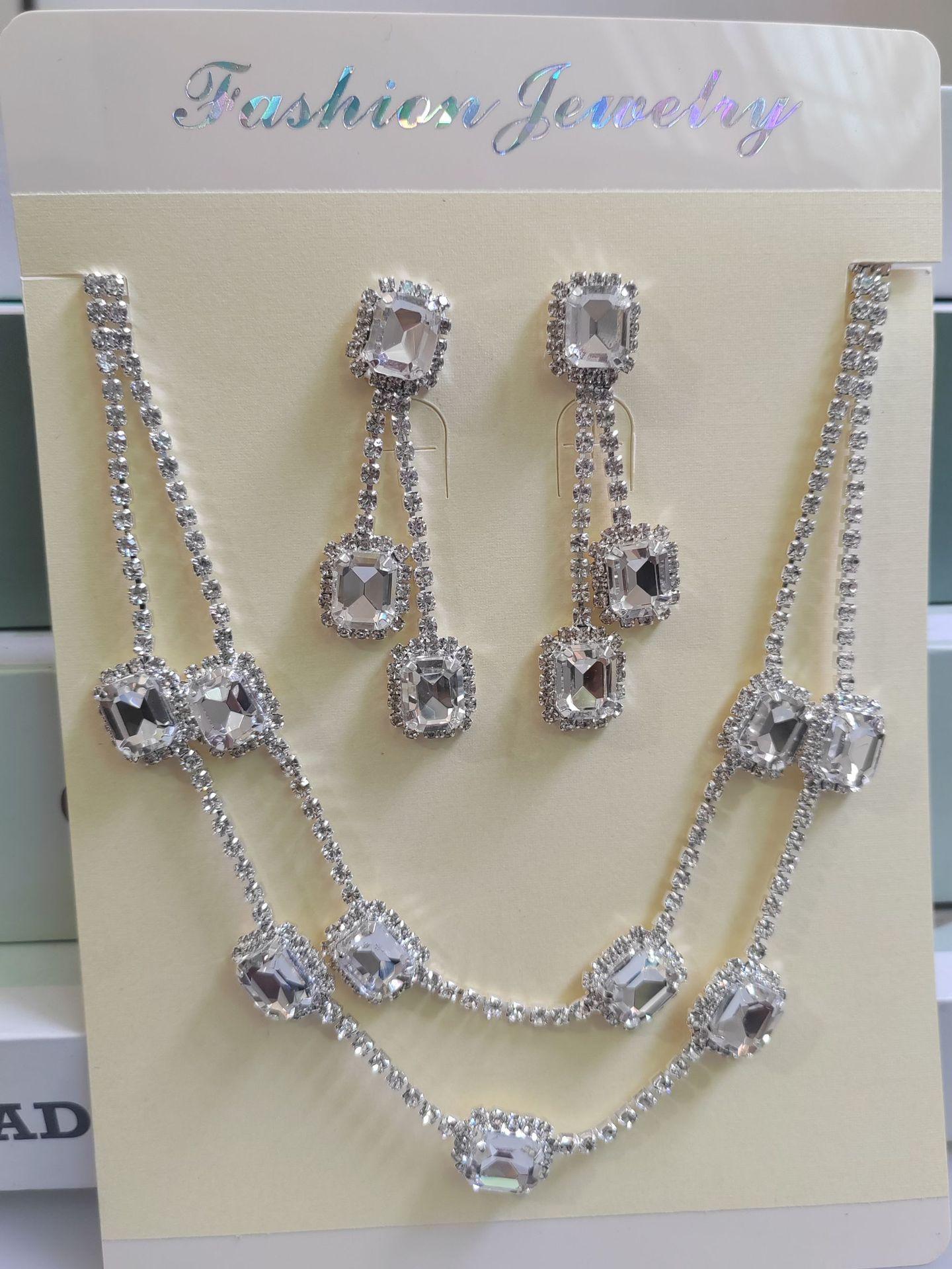 

Квадратное двухслойное ожерелье, серьги с бахромой, легкий роскошный свадебный комплект из двух предметов, многоцветный.