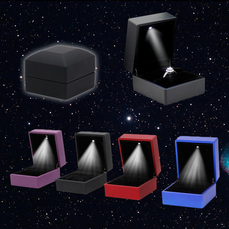 Luxury Bracelet Box Square Wedding Pendant Ring Case Jewelry Gift Box with LED Light for Proposal Engagement Wedding
