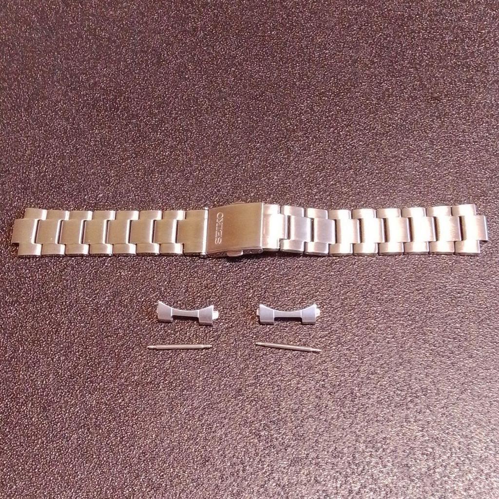 Used SEIKO PROSPEX Solar model, for 20mm width metal band