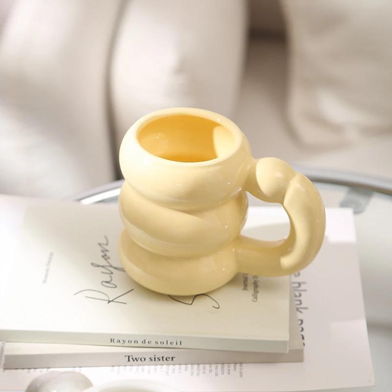 Keramiska Söta Muggar Kaffekoppar Korea Kawaii Designer Cirkel Bubbla Kaffekoppar Frukost Mjölk Juice Te Handtag Kopp Mikrovågssäker