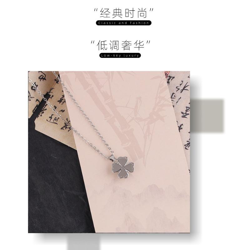 Four Leaf Clover Pendant Necklace For Women Light Luxury Inlaid Zircon Cat Eye Clavicle Chain