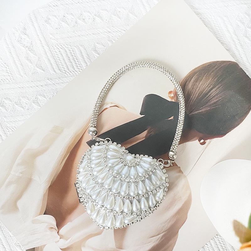 Mini Heart Chain Evening Bag with Diamond-Inlaid Stones