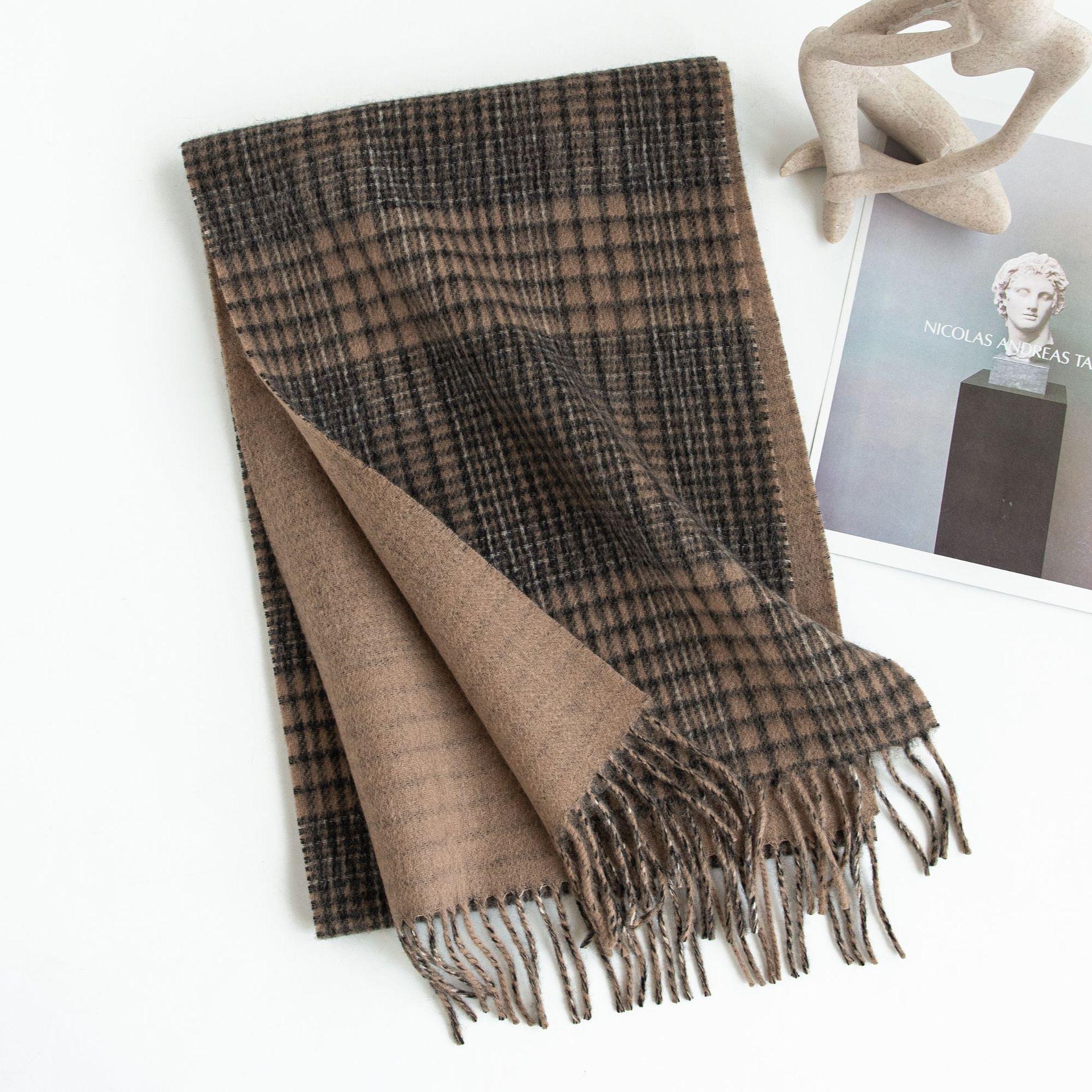 

Autumn and Winter New Wool Scarf for Men and Women Retro Plaid Thickened Tassel Scarf Korean Style Fashion Versatile Shawl 170*30＋2*8cm