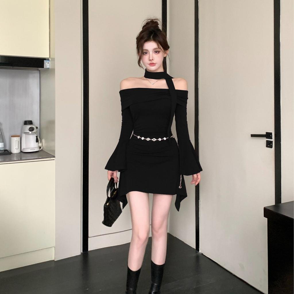 Autumn new French scheming chic design sense versatile one-word shoulder horn sleeve streamer dress women