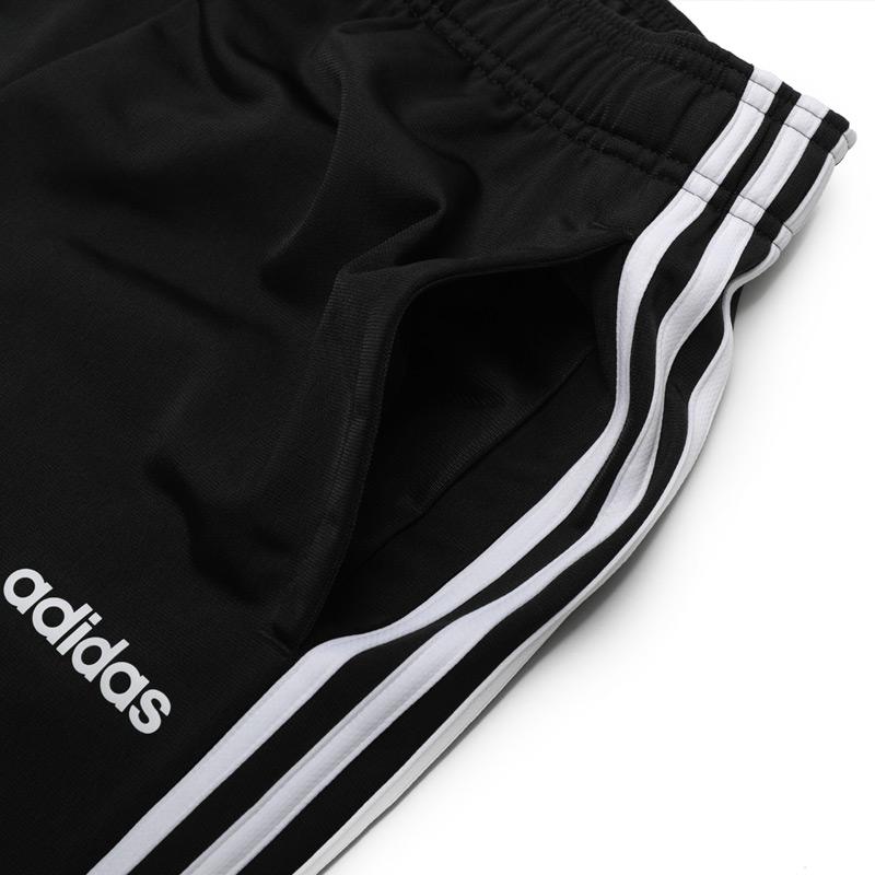 adidas Essentials 3-Streifen Hose mit offenem Saum aus Trikot Schwarz EI9761