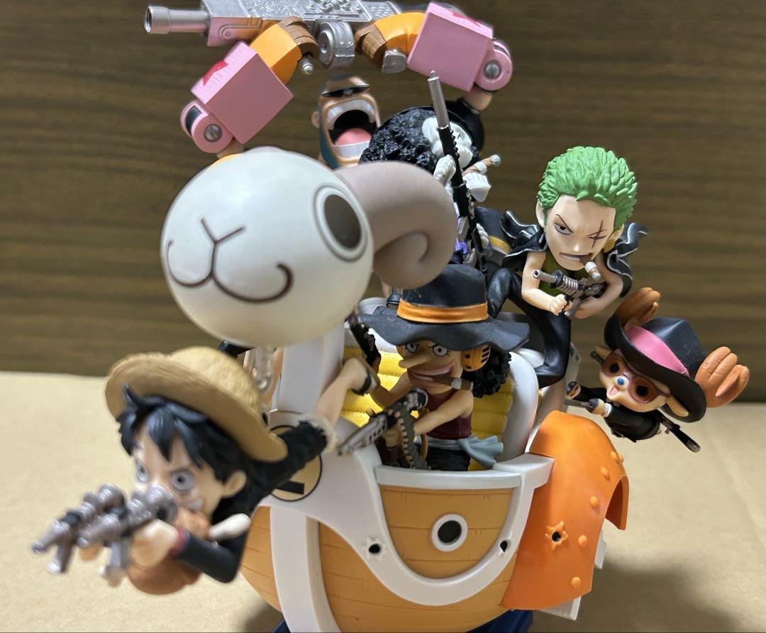 

[USED] One Piece World Collectible Figure Mini Merry Attack Worcole