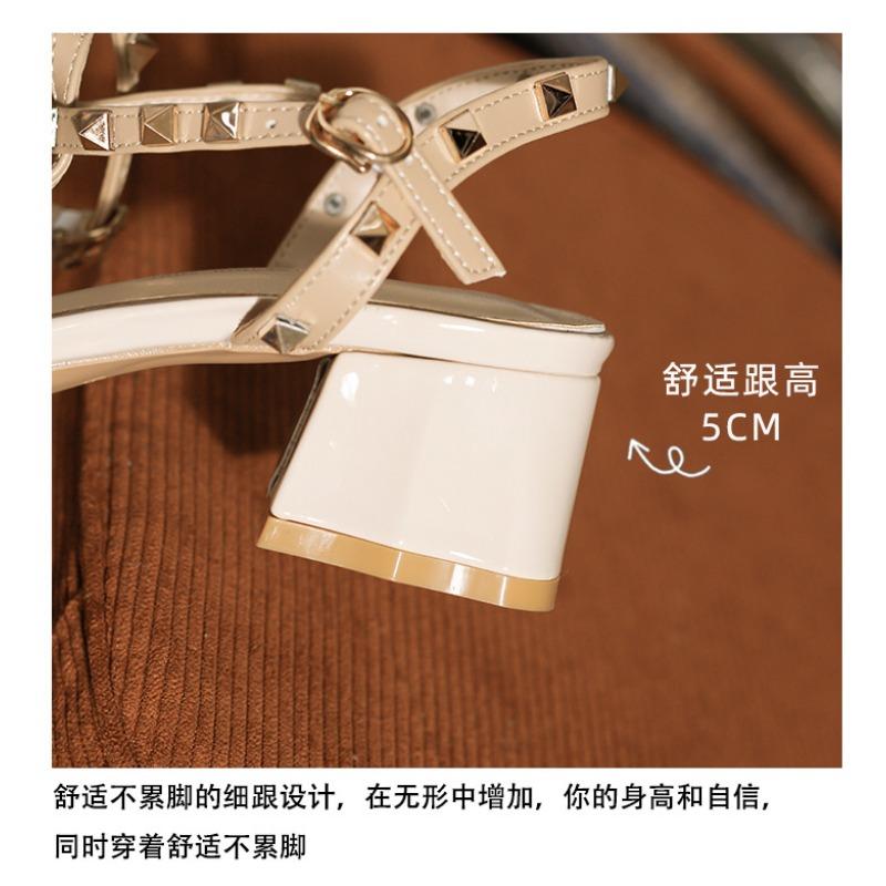 Dámské sandály na silném podpatku Letní Nová móda Špičatá špička Nýty Sandály na vysokém podpatku Dámské
