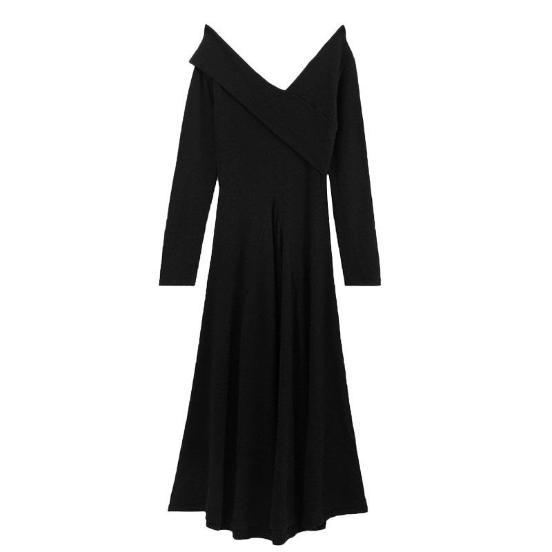 Retro A-word knitted light and ripe V-neck dress for women's autumn and winter Hepburn red waist and thin temperament