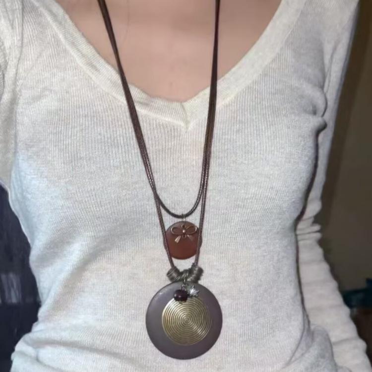 Bohemian geometric pendant necklace retro ethnic style temperament collarbone chain versatile niche high-end jewelry women