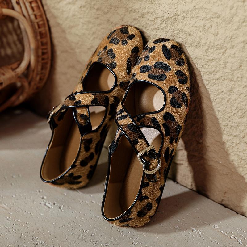Simple and Versatile Suede Cross-buckle, Mary Jane Shoes, Women's Gentle and Shallow Temperament, Single Shoes, Ballet Shoes, Leopard Print.