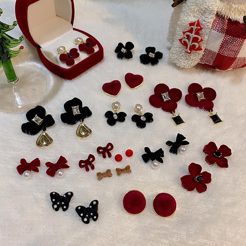 

Серьги-банты с жемчугом и флокированием 2024 года: Серебряные игольчатые серьги S925, универсальные женские серьги