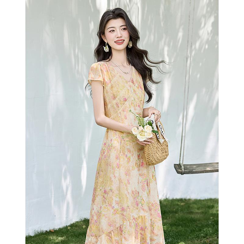 Design Sense Niche Fashion Temperament Slimming Dress for Small Figures