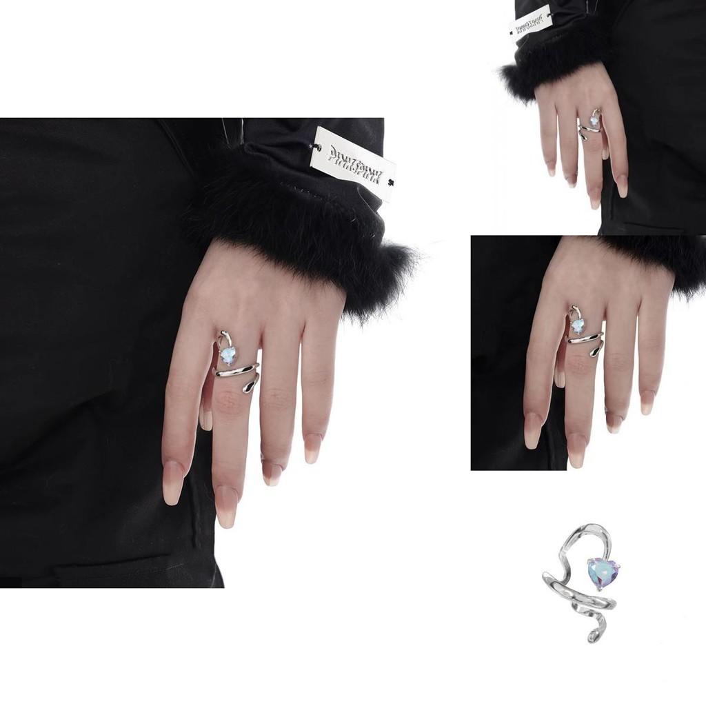 Modern And Elegant Heart Shaped Copper Ring With Zirconia For Chic Women In Spring 2023