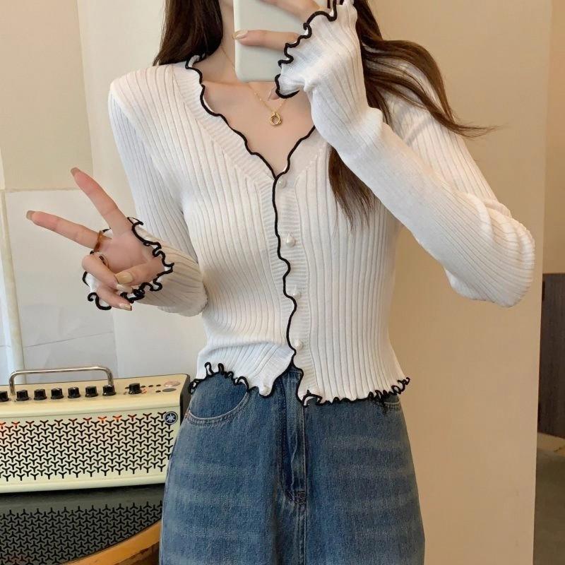 Fashionable and Fresh V-neck Elegant Ladies Knitted Sweater Bottoming Shirt, Spring and Autumn New Long-sleeved Wooden Ear Cardigan Bottoming Top