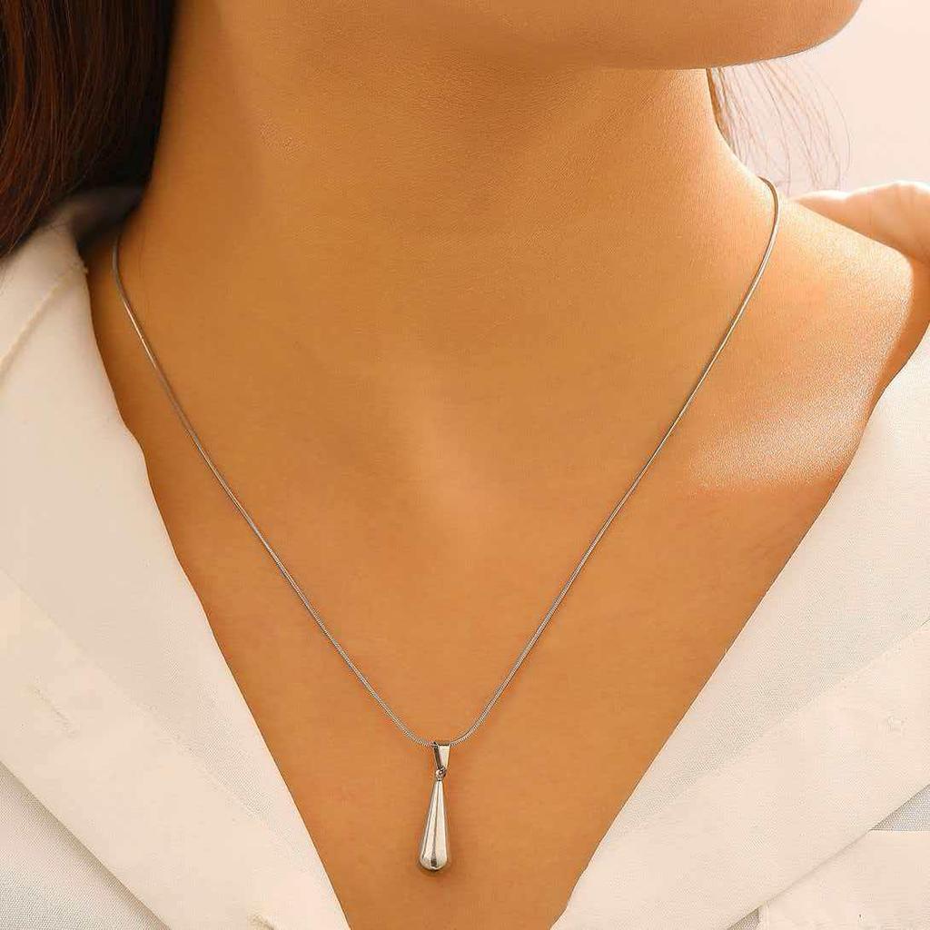Sophisticated Water Drop Pendant Necklace - Stainless Steel Luxury for Women