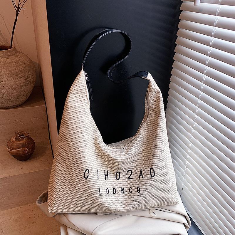 

Fashion large-capacity tote bag women s summer new simple casual shoulder bag high-value versatile bag чорний